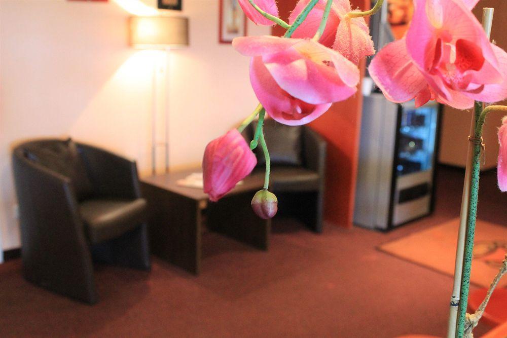 Quick Palace Hotell Noyelles-Godault Exteriör bild